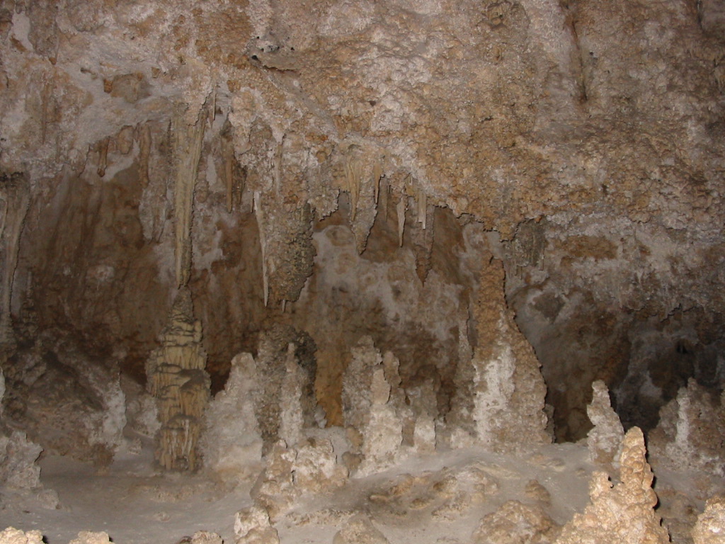 Caverns 1.JPG, 6/23/2001, 280 kB
