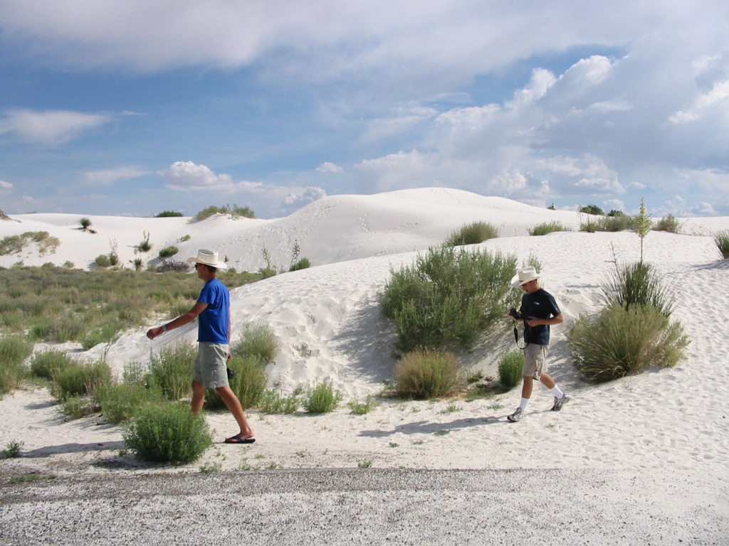 Dave and Mick in cowboy mode at White Sands.JPG, 6/24/2001, 264 kB