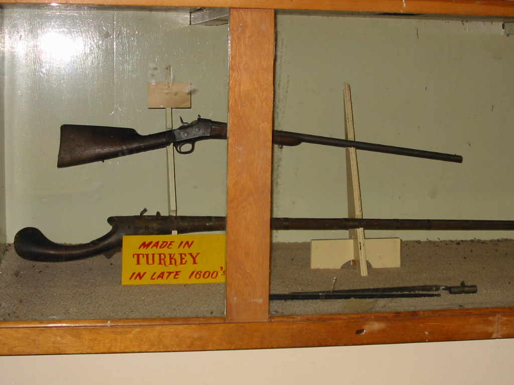 Gunz 1.JPG, 6/23/2001, 188 kB