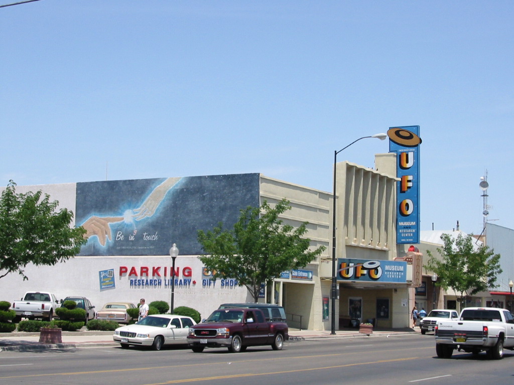 Roswell 1.JPG, 6/23/2001, 214 kB